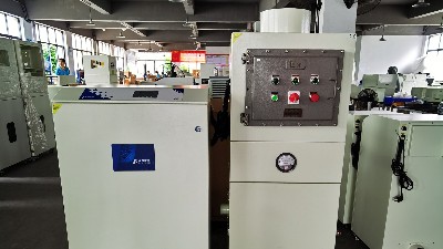 移動(dòng)式工業(yè)集塵器